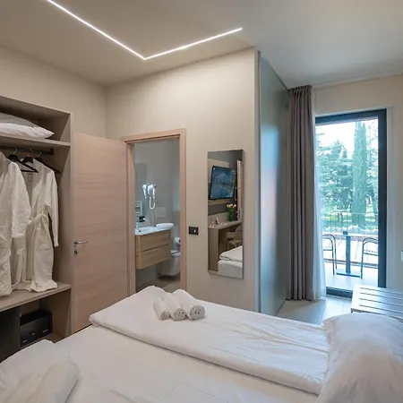 Ile Hotel Peschiera del Garda Exterior foto
