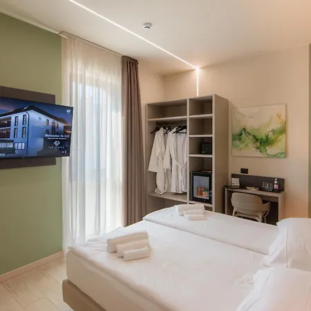 Ile Hotel Peschiera del Garda Exterior foto