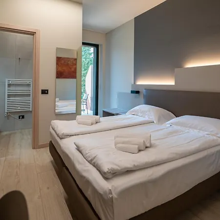 Ile Hotel Peschiera del Garda Exterior foto