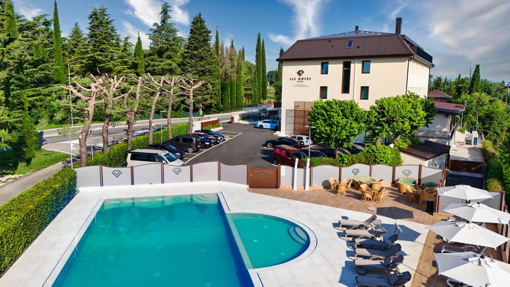 Hotel Ile 3*
